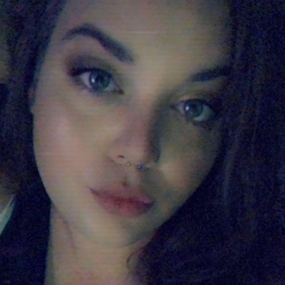 Meet your Posher, Karissa